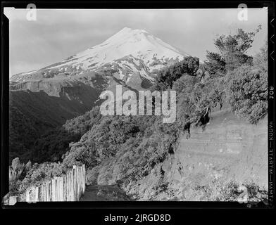 Mount Egmont, Ausflug nach New Plymouth, Oktober 1938, Taranaki, von J.W. Chapman-Taylor. Stockfoto