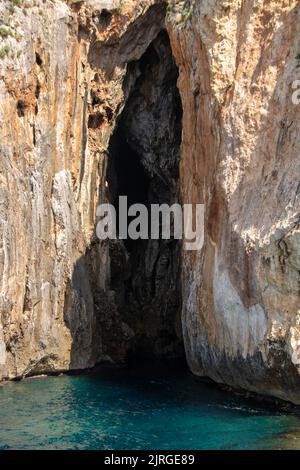 Die Höhlen der Küste von Salento in Santa Maria di Leuca Stockfoto