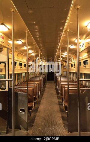 Innenansicht des alten U-Bahn-Zuges, Toronto, Ontario, Kanada. Halton County Radial Railway Museum Milton Ontario Kanada Stockfoto