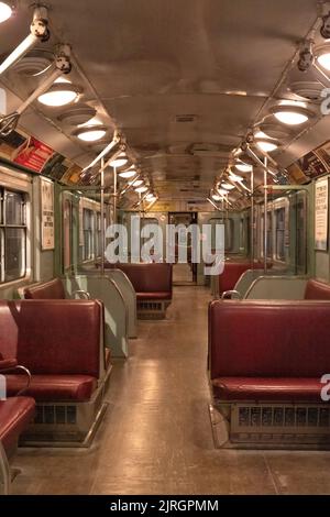 Innenansicht des alten U-Bahn-Zuges, Toronto, Ontario, Kanada. Halton County Radial Railway Museum Milton Ontario Kanada Stockfoto