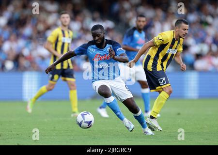 Napoli, Italien. 24. August 2022. Tanguy Ndombele von SSC Napoli beim Fußballfreundschaftsspiel zwischen SSC Napoli und SS Juve Stabia im Diego Armando Maradona Stadion in Napoli (Italien), 24.. August 2022. Foto Cesare Purini/Insidefoto Kredit: Insidefoto di andrea staccioli/Alamy Live News Stockfoto