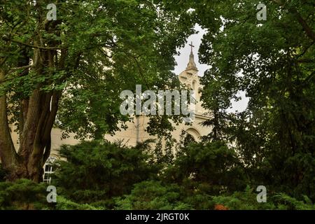 Schloss Chyse in Tschechien, Europa ist ein Herrenhaus aus dem 12. Jahrhundert, das in der Mitte des 20. Jahrhunderts von der Familie Lasansky renoviert wurde. Stockfoto