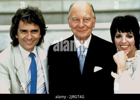 DUDLEY MOORE, John Gielgud, Liza Minnelli, Arthur, 1981 Stockfoto