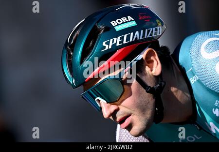 Weimar, Deutschland. 24. August 2022. Radfahren: Deutschland-Rundfahrt, Weimar, 2,6 km, Prolog, Einzelzeitfahren. Emanuel Buchmann vom Team BORA - hansgrohe auf der Strecke. Quelle: Hendrik Schmidt/dpa/Alamy Live News Stockfoto