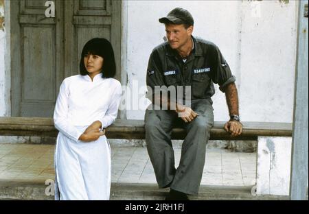 CHINTARA SUKAPATANA, Robin Williams, GOOD MORNING VIETNAM, 1987 Stockfoto