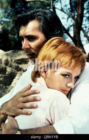 FRANK LANGELLA, LESLEY - ANNE DOWN, Sphinx, 1981 Stockfoto