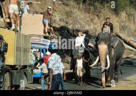 KATE CAPSHAW, JONATHAN KE QUAN, Harrison Ford, INDIANA JONES UND DER TEMPEL DES TODES, 1984 Stockfoto