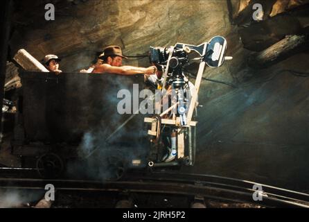 JONATHAN KE QUAN, KATE CAPSHAW, HARRISON FORD, INDIANA JONES UND DER TEMPEL DES UNTERGANGS, 1984 Stockfoto