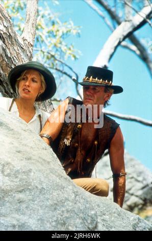 LINDA KOZLOWSKI, Paul Hogan, CROCODILE DUNDEE II, 1988 Stockfoto