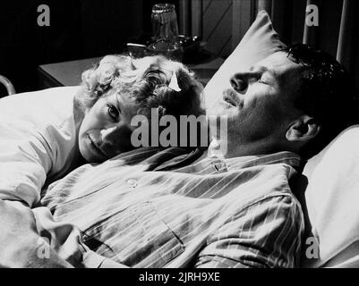 SUSANNAH YORK, MICHAEL SHANNON, WIR TREFFEN WIEDER, 1982 Stockfoto