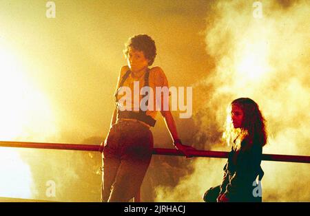 SIGOURNEY WEAVER, CARRIE HENN, Aliens, 1986 Stockfoto