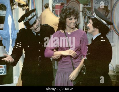 TOMMY CANNON, SUZANNE DANIELLE, BOBBY BALL, die Jungs in blau, 1982 Stockfoto