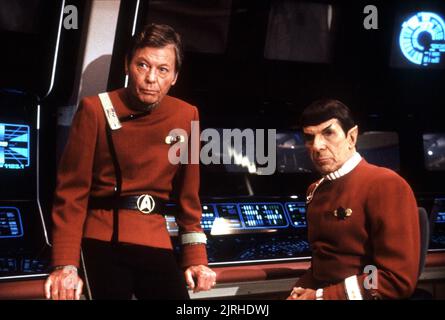 DEFOREST KELLEY Leonard Nimoy, Star Trek V: The Final Frontier, 1989 Stockfoto