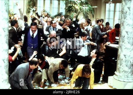 JOHN TRAVOLTA, Oliver Reed, zwei EINER ART, 1983 Stockfoto