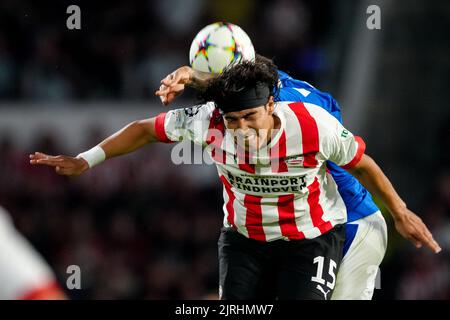 EINDHOVEN, NIEDERLANDE - 24. AUGUST: Erick Gutierrez vom PSV während des UEFA Champions League Play-Off Second Leg-Spiels zwischen PSV und Rangers am 24. August 2022 im Philips Stadion in Eindhoven, Niederlande (Foto: Geert van Erven/Orange Picters) Stockfoto