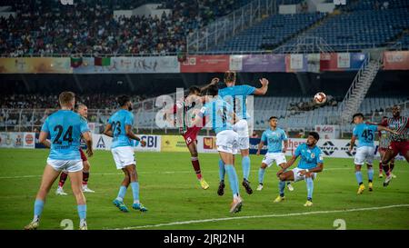 Kalkutta, Westbengalen, Indien. 24. August 2022. ATK Mohun Bagan (ATKMB) und Mumbai City FC (MCFC) spielten am 24.. August 131. im SALT LAKE STADIUM (VYBK), Kalkutta, ein Unentschieden-Spiel der Gruppe B in 1-1. 2022.Liston Colaco erzielte für Mohun Bagan eine Halbzeit von 1., während Jorge Pereyra Diaz für den FC Mumbai City eine Halbzeit von 2. erzielte. (Bild: © Amlan Biswas/Pacific Press via ZUMA Press Wire) Stockfoto