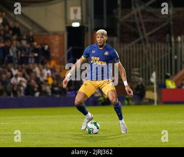 Birkenhead, Großbritannien. 24. August 2022. Joelinton #7 von Newcastle United in Birkenhead, Vereinigtes Königreich am 8/24/2022. (Foto von Steve Flynn/News Images/Sipa USA) Quelle: SIPA USA/Alamy Live News Stockfoto