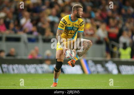 Leeds, Großbritannien. 24. August 2022. Headingley Stadium, Leeds, West Yorkshire, 24.. August 2022. Betfred Super League Leeds Rhinos / Huddersfield Giants. ZAK Hardaker of Leeds Rhinos Credit: Touchlinepics/Alamy Live News Stockfoto