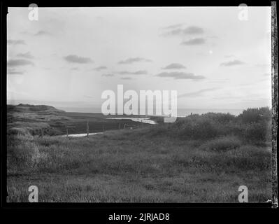 Mount Egmont von Awakino, 1940s, Taranaki, von J.W. Chapman-Taylor. Stockfoto