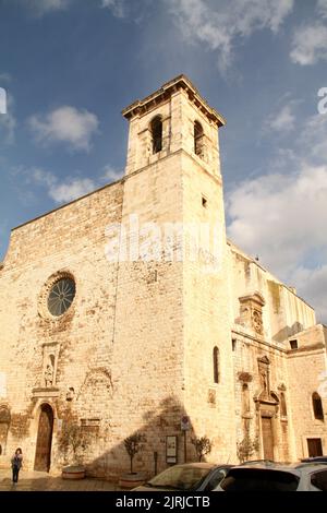 Chiesa di San Leone Magno (Kirche des Heiligen Leo Magnus), 14.. Jahrhundert, in Castellana Grotte, Italien. Stockfoto