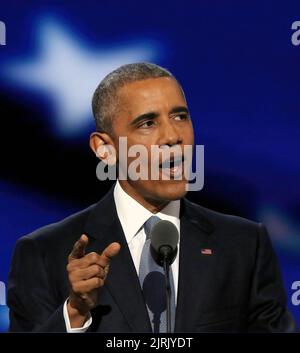 PHILADELPHIA, PENNSYLVANIA - 28. JULI 2022 Präsident Barak Obama spricht am Donnerstagabend in der Wells Fargo Sports Arena zur Democratic National Nominating Convention Stockfoto