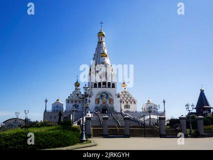 Minsk, Weißrussland -19. August 2022: Minsker Kirchendenkmal im Namen aller Heiligen und in Erinnerung an die Opfer, die Rettung des Vaterlandes unserer Stockfoto