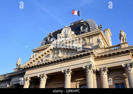 Paris (Frankreich): Die „Ecole militaire“ (Militärschule) im 7.. Arrondissement Stockfoto