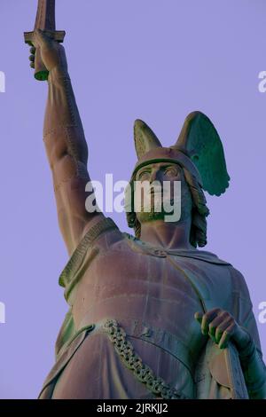 Hermannsdenkmal Denkmal bei Sonnenuntergang, Detmold, Deutschland , Stockfoto