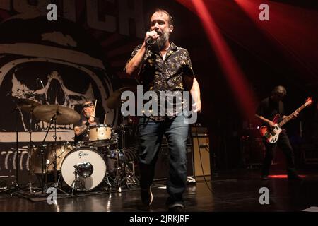 Oslo, Norwegen. 24. August 2022. Die amerikanische Rockband Clutch gibt ein Live-Konzert im Sentrum Scene in Oslo. Hier ist Sänger Neil Fallon live auf der Bühne zu sehen. (Foto: Gonzales Photo/Alamy Live News Stockfoto