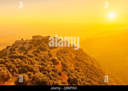 Blick auf die mittelalterliche Nimrod-Festung, mit nahe gelegener Landschaft, die Golan-Höhen, Nordisraelisch Stockfoto