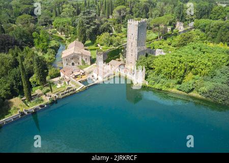 Queransicht der Gärten der Nymphe im Land der cisterna di latina Stockfoto