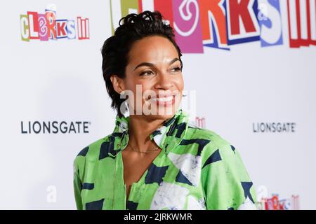 24. August 2022, Los Angeles, Kalifornien, USA: LOS ANGELES - 24. AUGUST: Rosario Dawson bei der Premiere von Clerks III in den TCL Chinese 6 Theatres am 24. August 2022 in Los Angeles, Kalifornien (Bildnachweis: © Nina Prommer/ZUMA Press Wire) Stockfoto