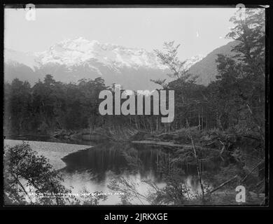 Am Clinton River, Leiter des Lake Te Anau, 1889, Dunedin, von Burton Brothers, Alfred Burton. Stockfoto