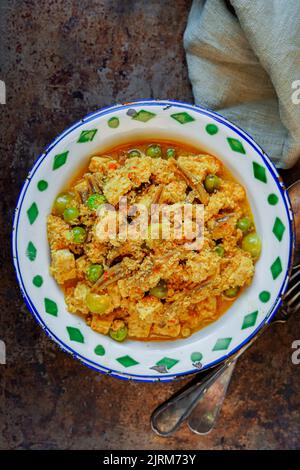 Oblok oblok oder Botok Tanpa daun pisang ist indonesisches Essen auf java Stockfoto