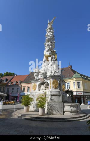 Pestsäule auf dem Stadtplatz der Kurstadt Baden bei Wien, Niederösterreich, Österreich Stockfoto