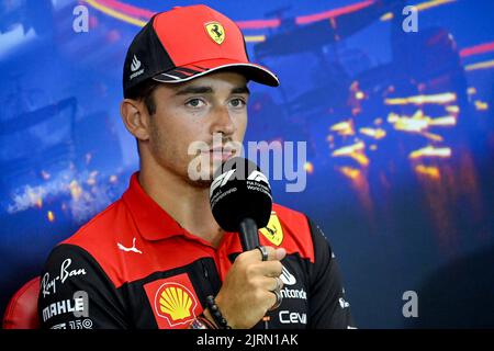 Scuderia Ferrari Monegasque-Fahrer Charles Leclerc im Rahmen einer Pressekonferenz vor dem Rennen in Spa-Francorchamps, dem Formel-1-Grand-Prix von Belgien, am Donnerstag, dem 25. August 2022. BELGA FOTO DIRK WAEM Stockfoto