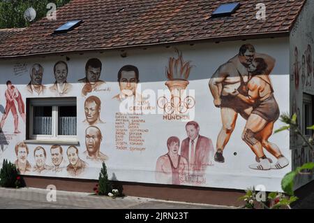 SCHIFFERSTADT, Deutschland 25. AUGUST 2022: Geburtsort und Elternhaus des deutschen Olympiasiegers Wilfried Dietrich in Schifferstadt. Stockfoto