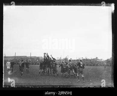 Linienführung - Szene aus dem Rugby-Union-Spiel in Southland Stockfoto