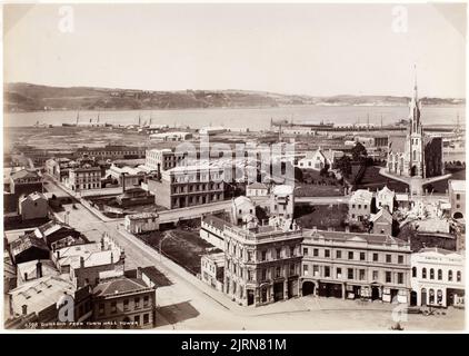 Dunedin vom Town Hall Tower, um 1884, Dunedin, von Burton Brothers. Stockfoto