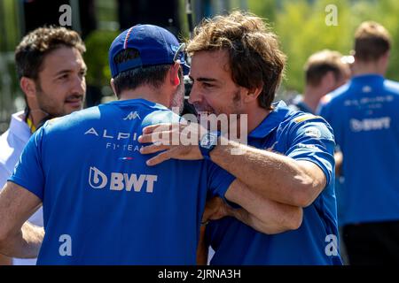 Stavelot, Belgien, 25.. August 2022, Fernando Alonso aus Spanien tritt für Alpine F1 an. Der Aufbau, Runde 14 der Formel-1-Meisterschaft 2022. Kredit: Michael Potts/Alamy Live Nachrichten Stockfoto