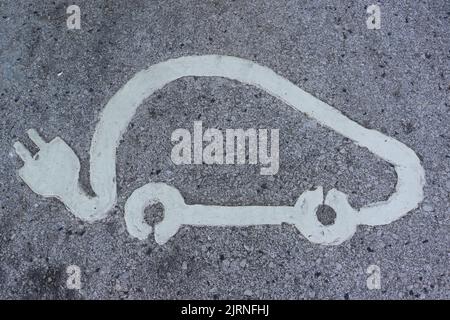 Parkplatzsymbol für Elektrofahrzeuge Stockfoto
