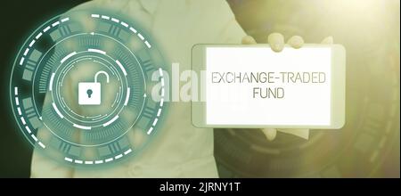Konzeptionelle Darstellung Exchange Traded Fund. Geschäftsidee marktfähige Sicherheit, die einen Aktienindex Geschäftsfrau verfolgt Holding Handy mit wichtig Stockfoto