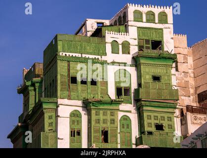 Restaurierte grüne Balkone Al Balad Jeddah Saudia Arabia1 Stockfoto