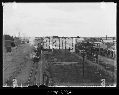 Besuch von Seeleuten der HMS Neuseeland, Levin - 15. April 1913 Stockfoto