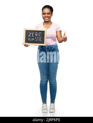 afrikanische Frau mit null verschwenderischen Worten auf der Tafel Stockfoto