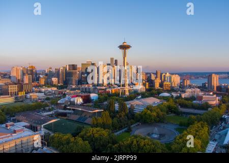 Seattle, Washington Skyline bei Sonnenuntergang Stockfoto