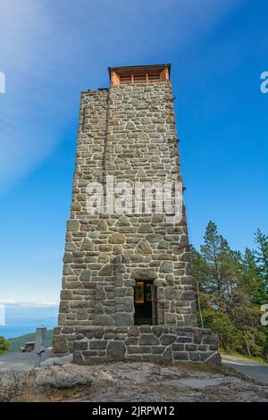 Washington, San Juan Islands, Orcas Island, Moran State Park, Observation Tower auf Mt. Verfassung, erbaut 1936 Stockfoto