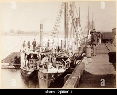 On the Wharf, Wanganui, 1880s, Dunedin, von Burton Brothers. Stockfoto