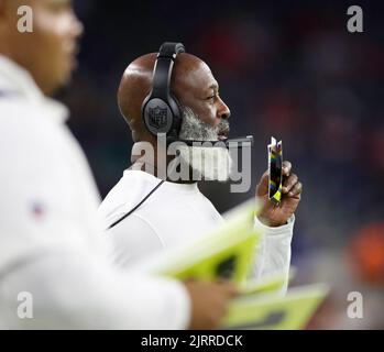 Houston, Texas, USA. 25. August 2022. Houston Texans Cheftrainer Lovie Smith während eines Vorsaison-Spiels der NFL zwischen den Texans und den 49ers in Houston, Texas, am 25. August 2022. (Bild: © Scott Coleman/ZUMA Press Wire) Stockfoto