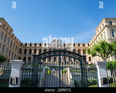 Marseille, Frankreich - Mai 15. 2022: Eingang des berühmten Hotels Dieu Stockfoto